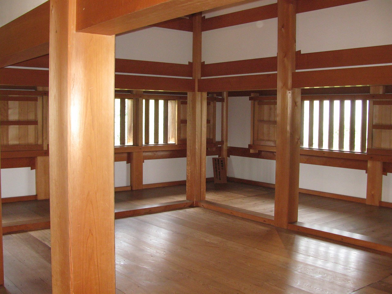 shiroishi castle inside.jpg